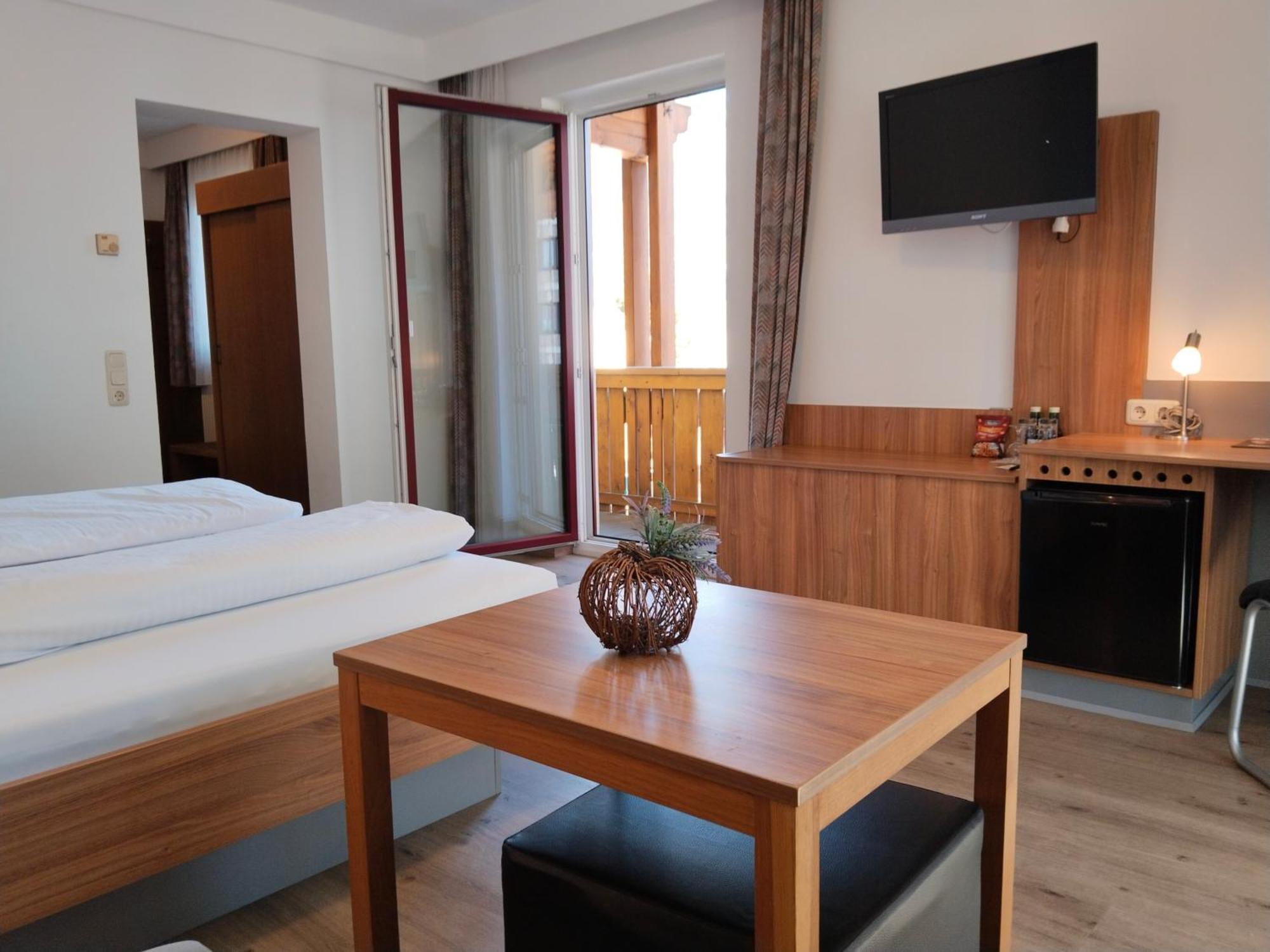 Dolomitenhotel لينز المظهر الخارجي الصورة